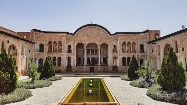 بهینهسازی هوشمند انتخاب راهکار